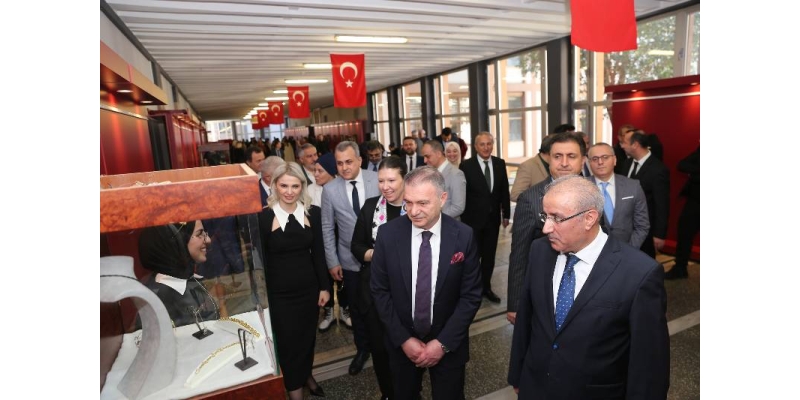 Küçükçekmece Kuyumculuk Lisesi öğrencilerinden Takı Sergisi