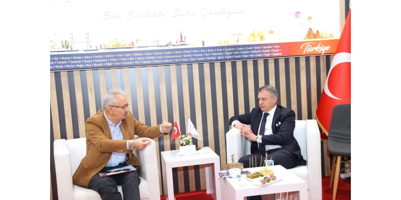 Darphane Genel Müdürü Şahin, İKO standını ziyaret etti