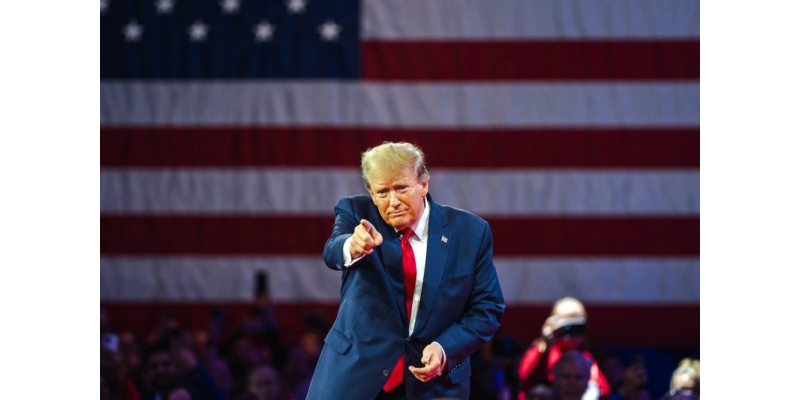 Trump’tan FED’e enflasyon eleştirisi